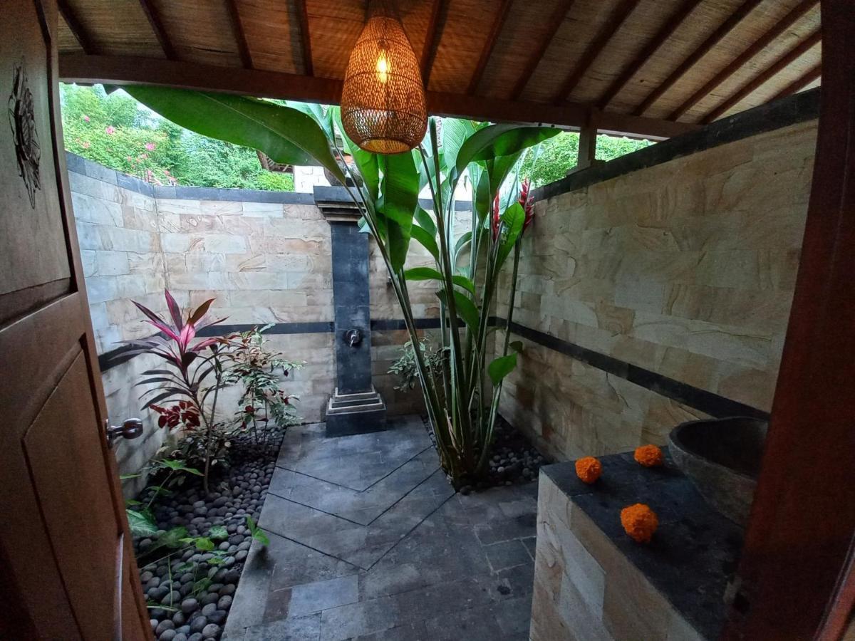 Frangipani Inn & Restaurant Seraya Extérieur photo