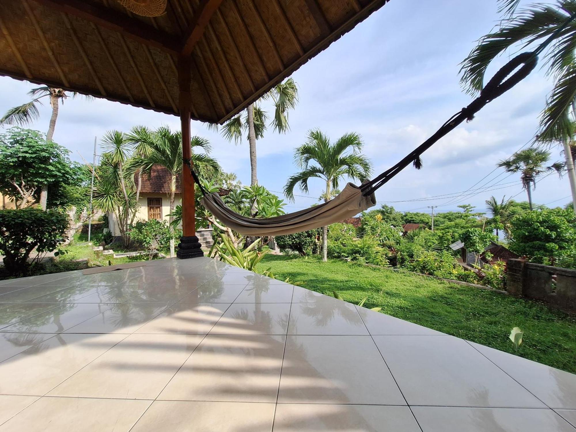 Frangipani Inn & Restaurant Seraya Extérieur photo