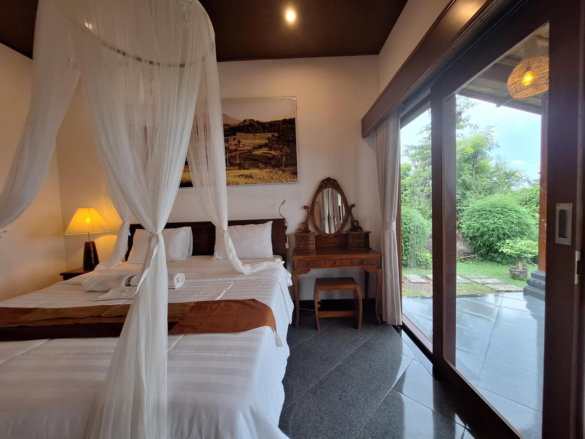 Frangipani Inn & Restaurant Seraya Extérieur photo